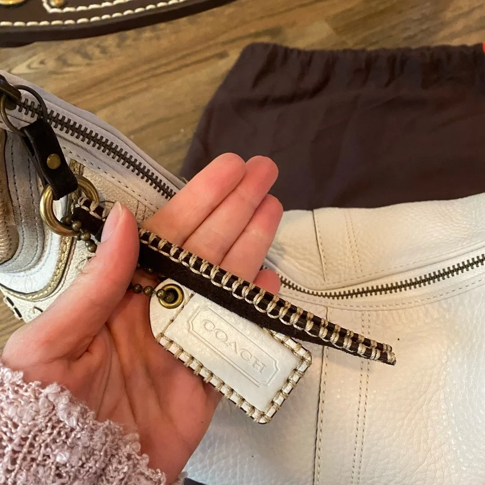 Coach Stitched Studded Leather Bag G063-10478 - Picture 9 of 9